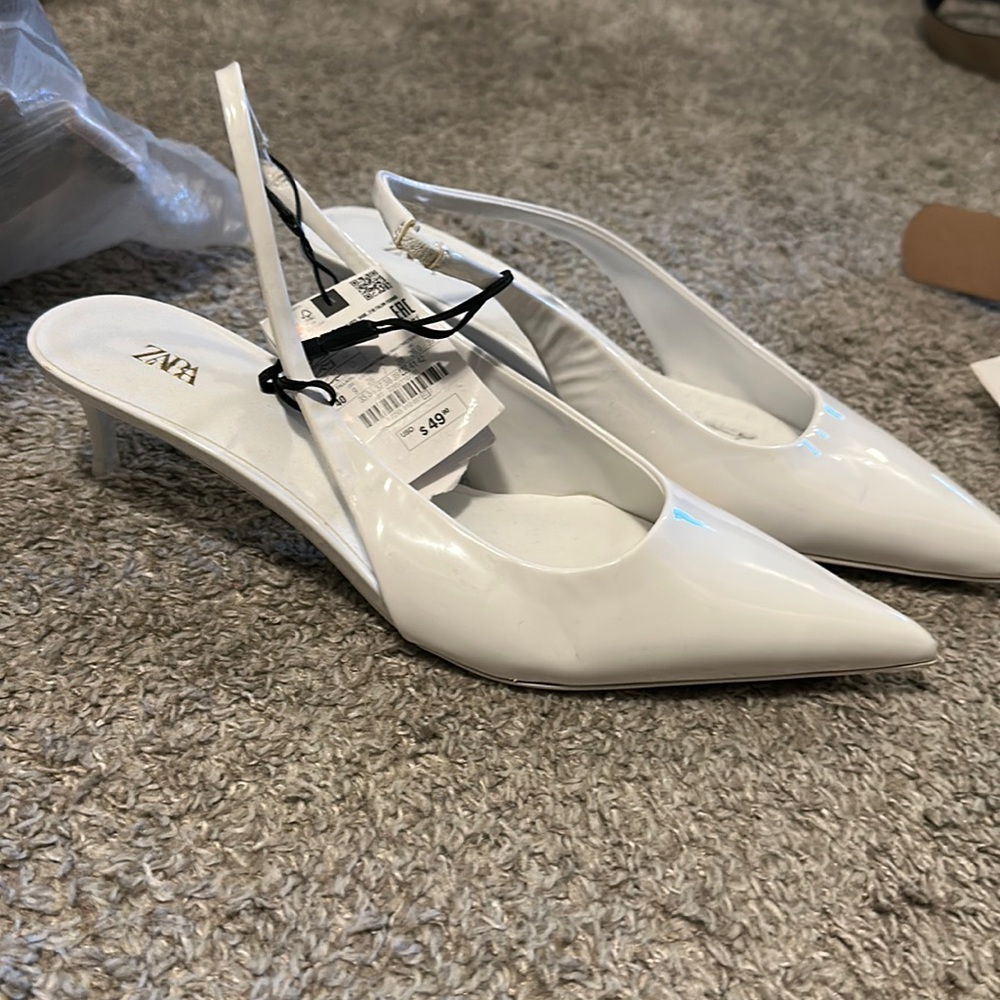 Never worn Zara white heels with tag size 9